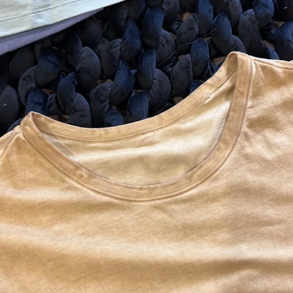 Lululemon basic t-shirt - Picture 6 of 6